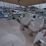 Botel Yaku Wayra Charter