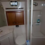 Yaku Wayra Charter Botel *