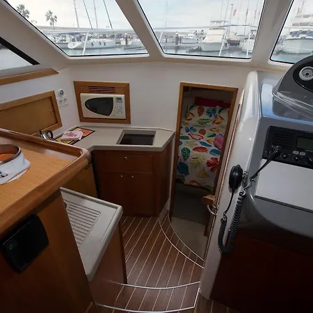 Tekne Yaku Wayra Charter Playa Blanca