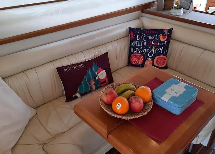 Yaku Wayra Charter Bådhotel *