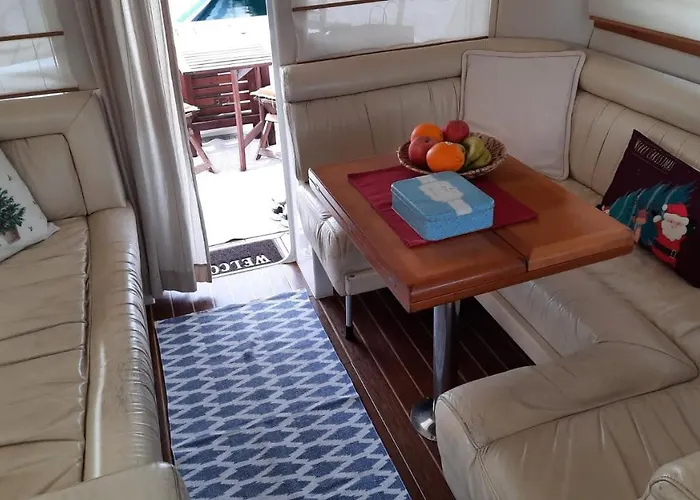 Yaku Wayra Charter Bådhotel *