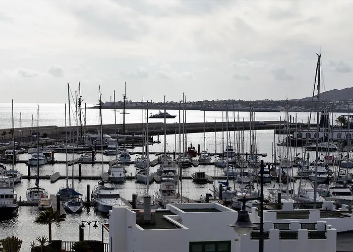 Yaku Wayra Charter Bådhotel