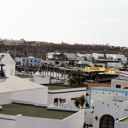 Ботель Yaku Wayra Charter *