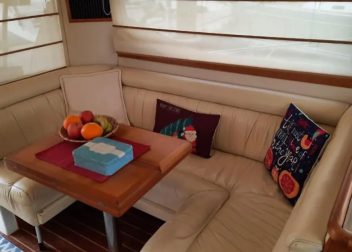 Yaku Wayra Charter Hotel na wodzie